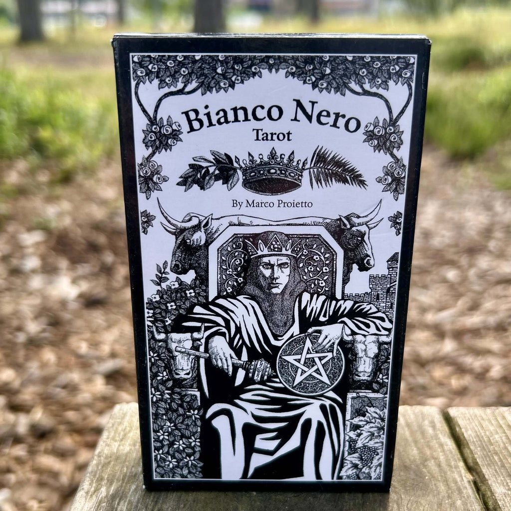 Bianco Nero Tarot