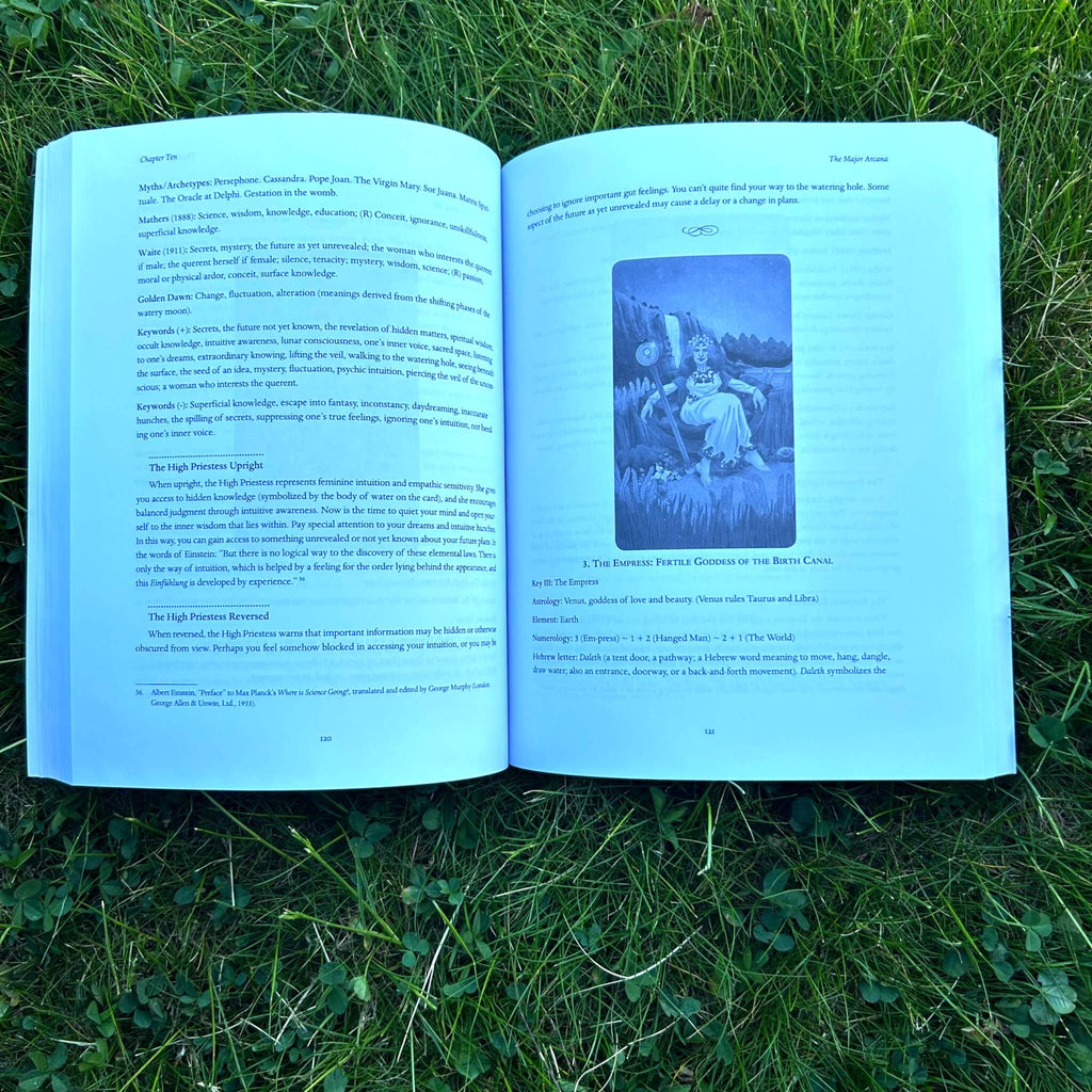 Llewellyn's Complete Book of Tarot