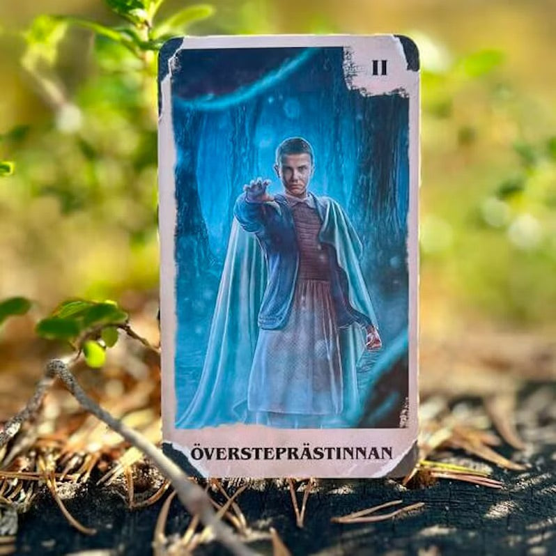 Stranger Things: tarotkort och bok