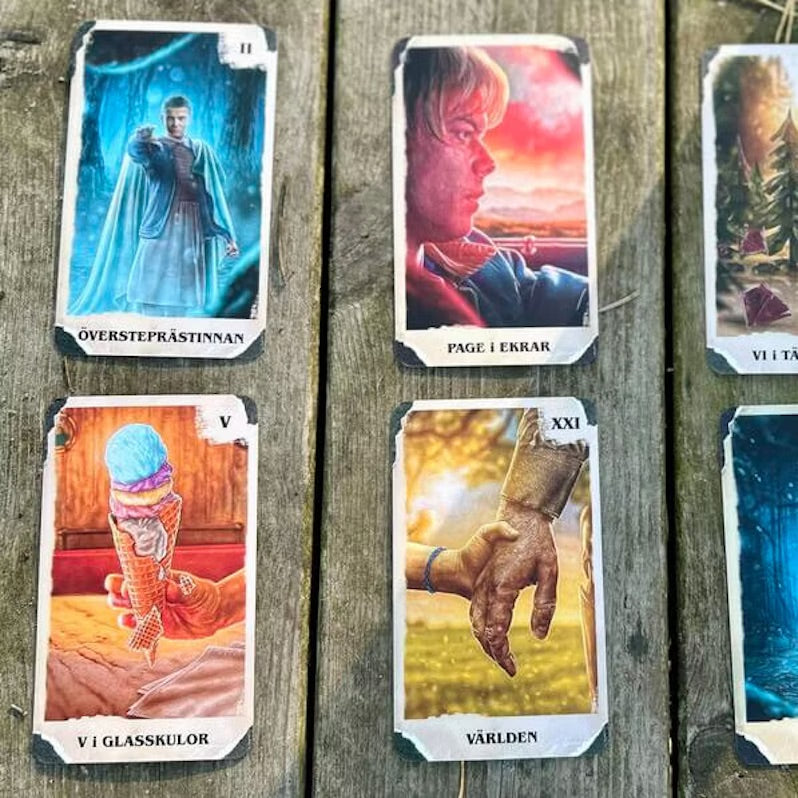 Stranger Things: tarotkort och bok